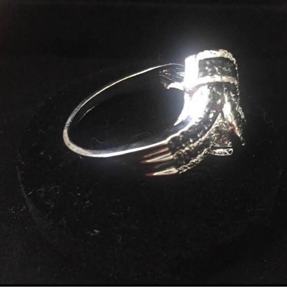 Ladies ring - Picture 2 of 2